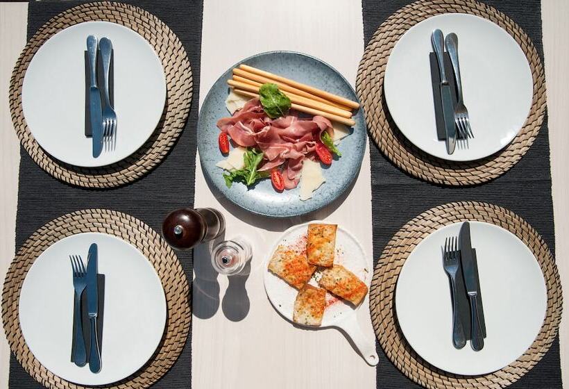 Seasabelle Hotel Near Athens Airport