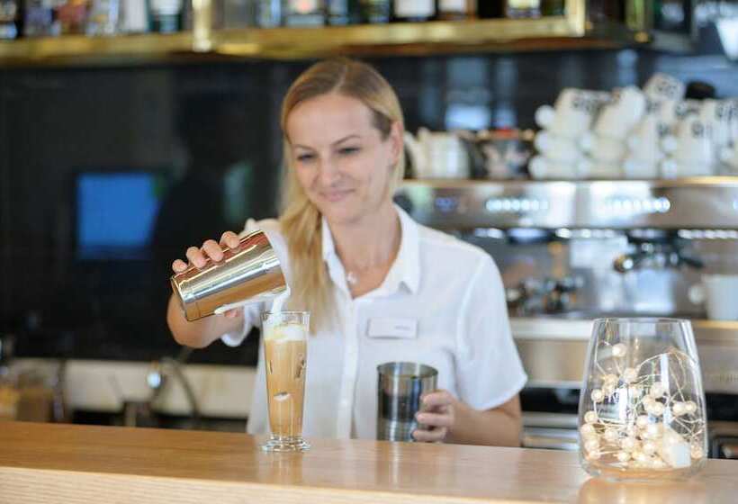 Seasabelle Hotel Near Athens Airport