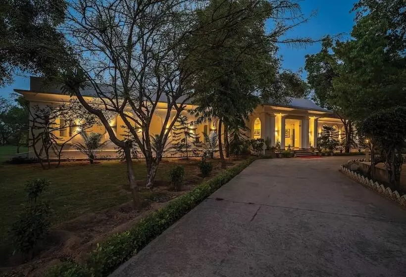 Hotelli Shubham Resort