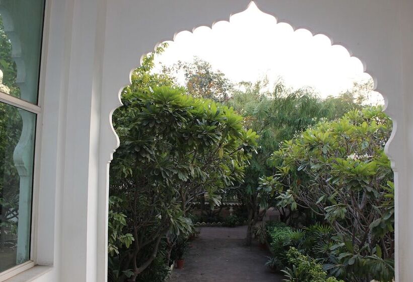 호텔 Shubham Resort