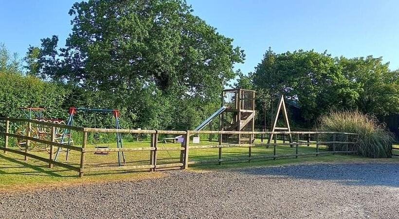 Отель Thornbury Holiday Park