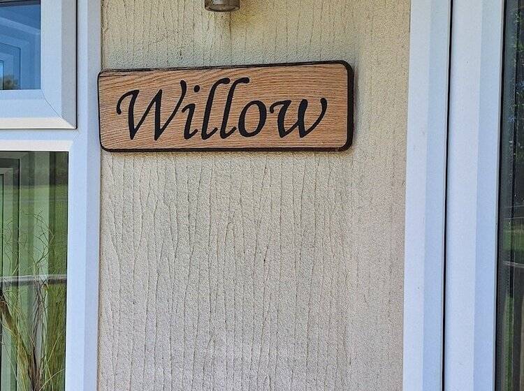 Отель Thornbury Holiday Park