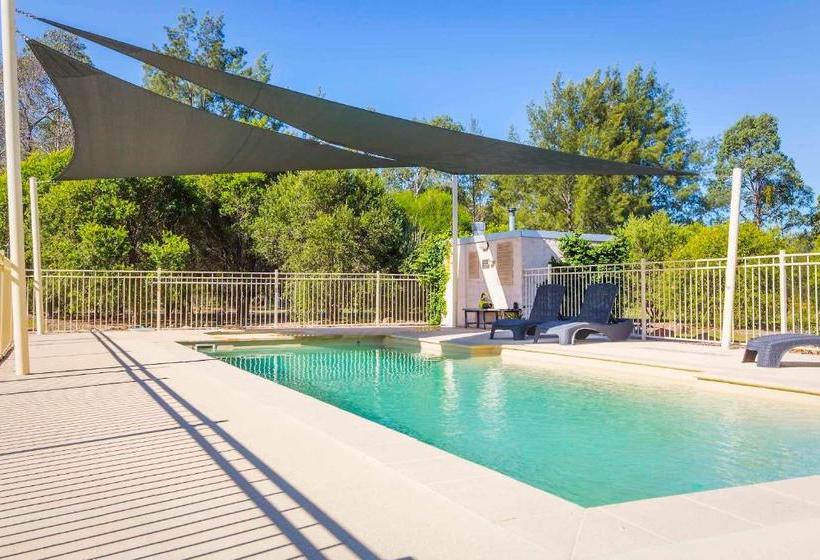 Monkey Place Country House