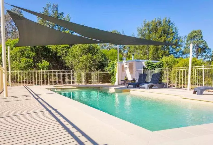 Monkey Place Country House