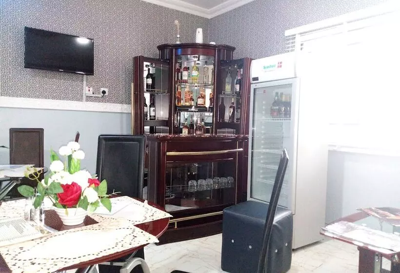 Multifield Hotel & Suites