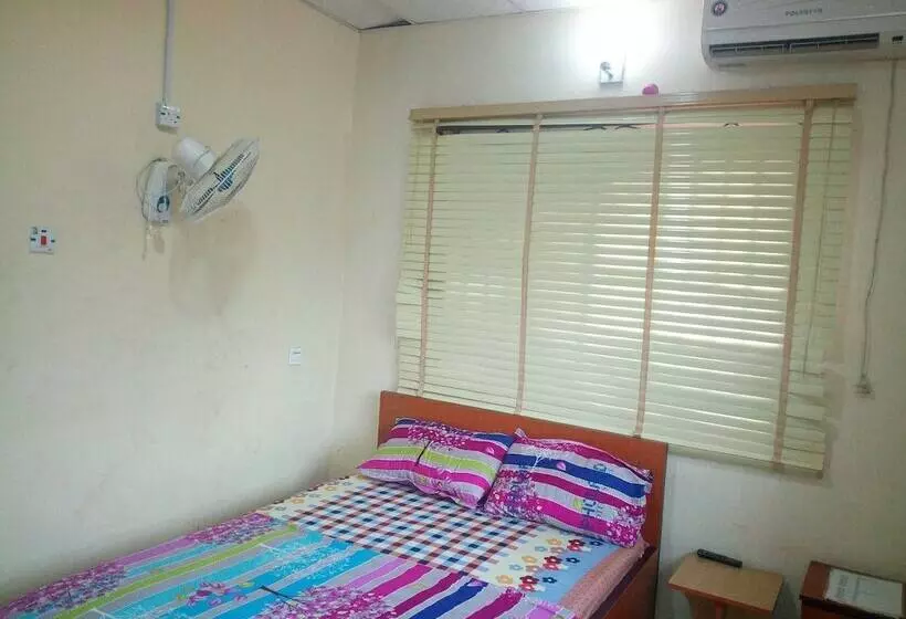 Pholard Hotel And Suites