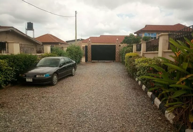 Pholard Hotel And Suites