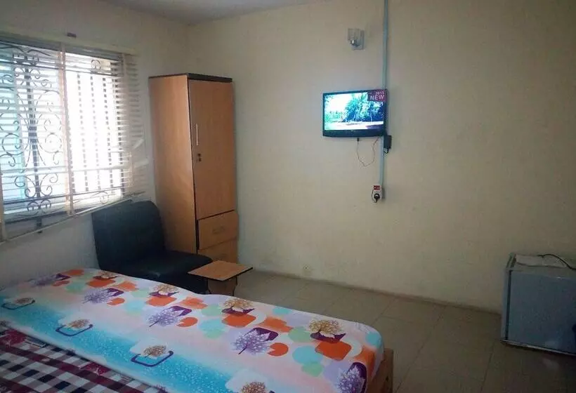 Pholard Hotel And Suites