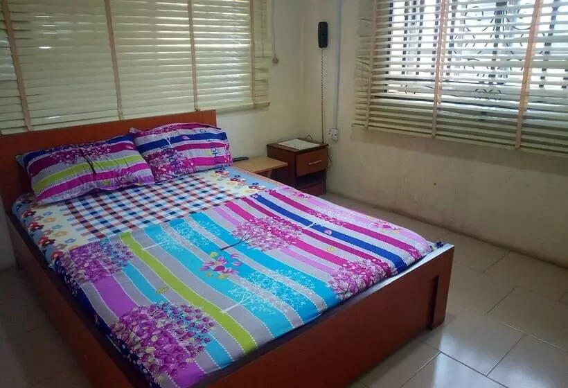 Pholard Hotel And Suites