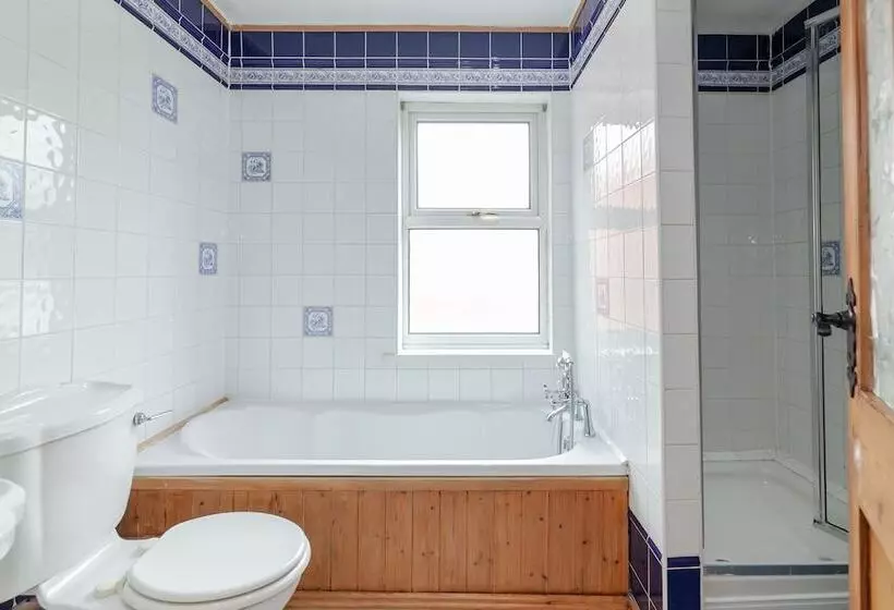 Portobello House Newark