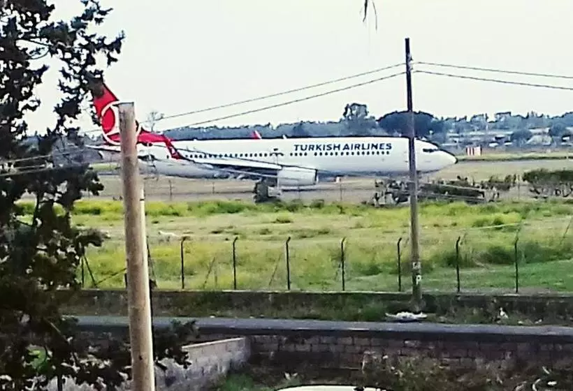 تختخواب و صبحانه Bed And Fly Aeroporto Catania Reception H24
