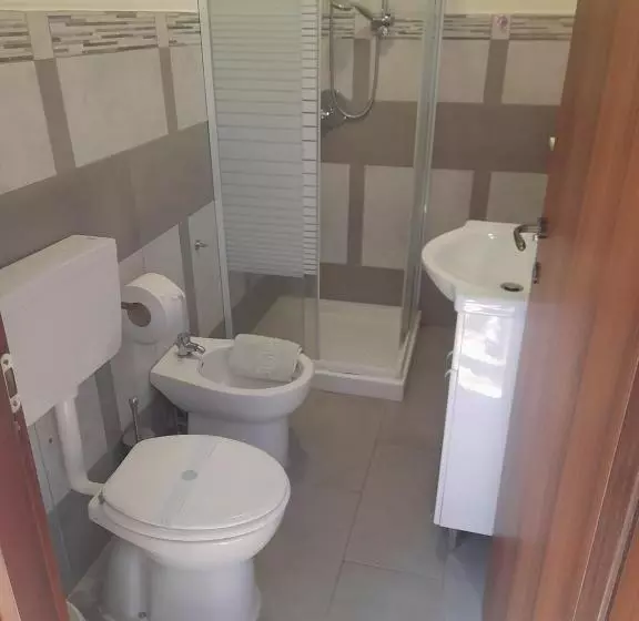 تختخواب و صبحانه Bed And Fly Aeroporto Catania Reception H24