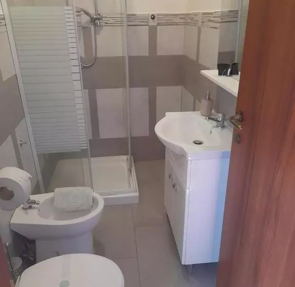 تختخواب و صبحانه Bed And Fly Aeroporto Catania Reception H24