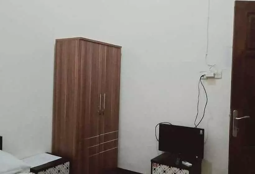 Hostal Sst24