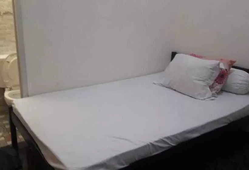 Hostal Sst24