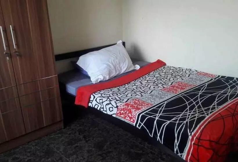 Hostal Sst24