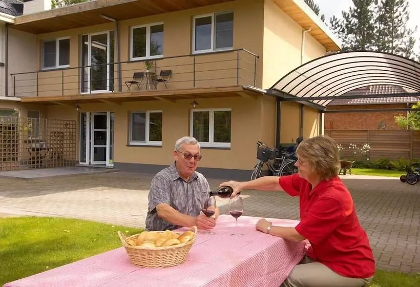 簡易ホテル Wellness Hasselt Bed & Breakfast