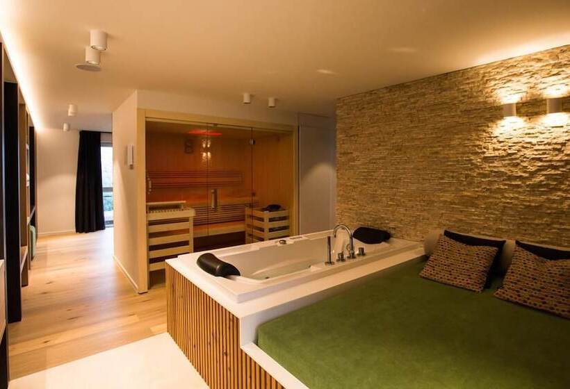 여관 Wellness Hasselt Bed & Breakfast