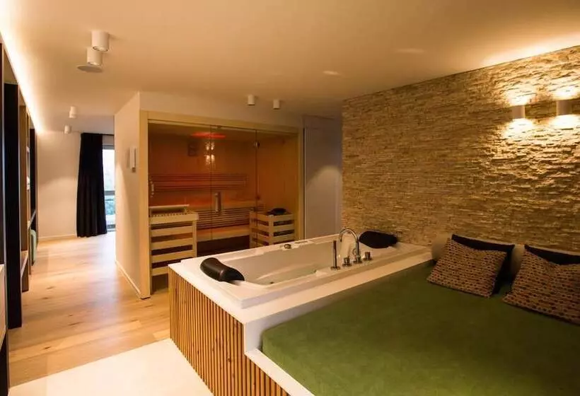 簡易ホテル Wellness Hasselt Bed & Breakfast