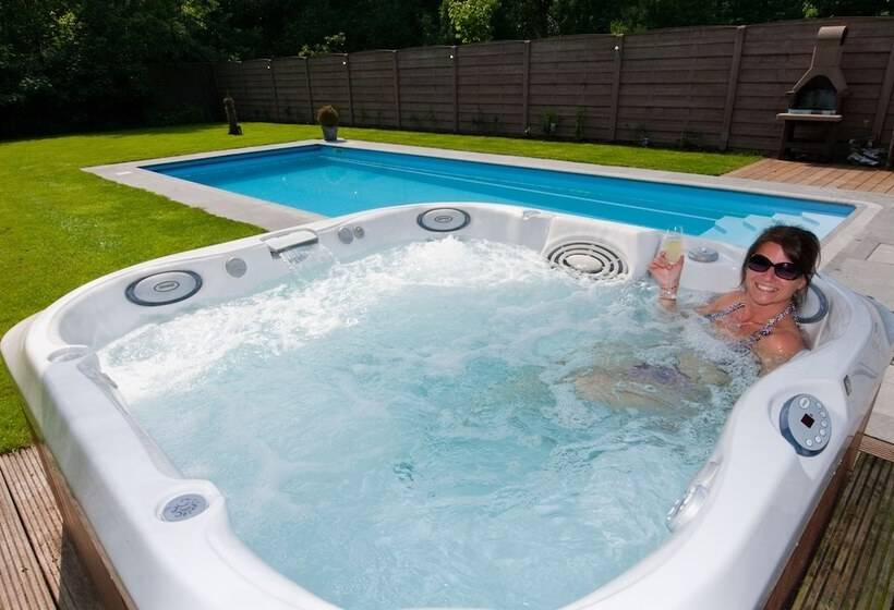 여관 Wellness Hasselt Bed & Breakfast