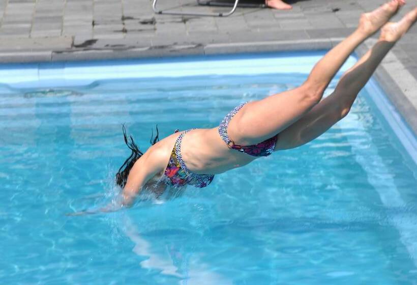 여관 Wellness Hasselt Bed & Breakfast