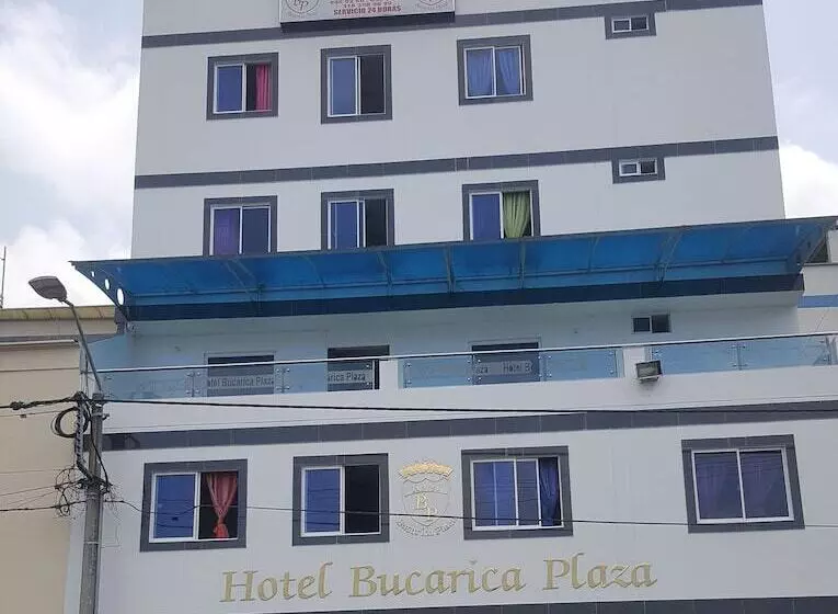 ホテル Bucarica Plaza