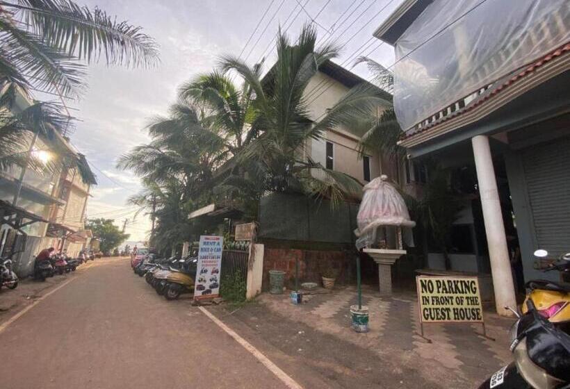 בית מלון כפרי Calangute Sea Steps