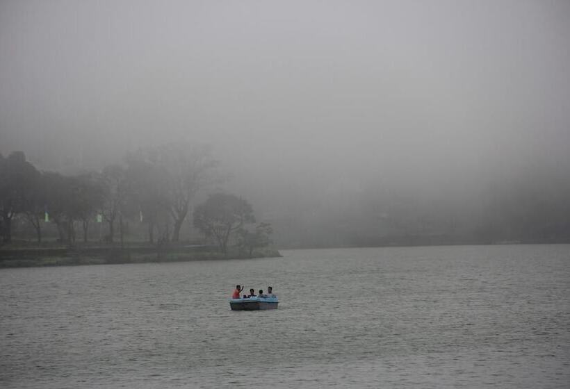 Hotel Patang Residency