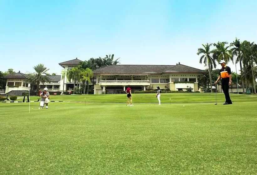 Hotel Swissbelinn Cikarang