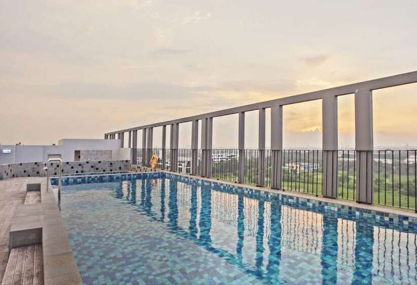 בית מלון כפרי Swissbelinn Cikarang