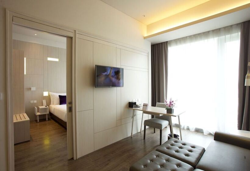 בית מלון כפרי Swissbelinn Cikarang