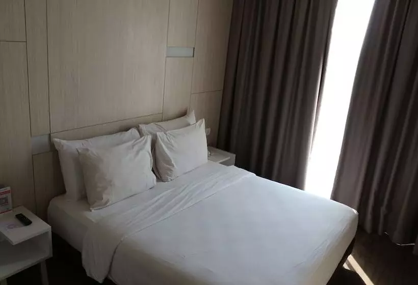 Hotel Swissbelinn Cikarang