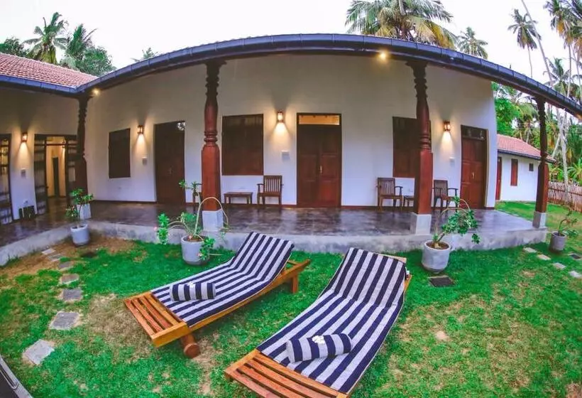 Hotelli Villa Hiriketiya