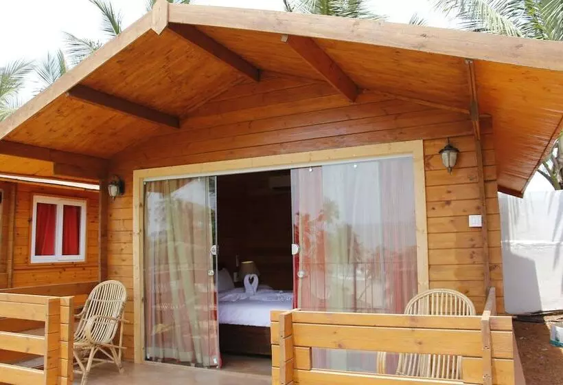 Larive Beach Resort