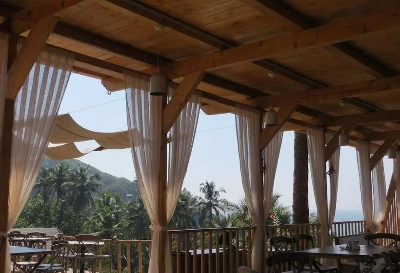 Larive Beach Resort
