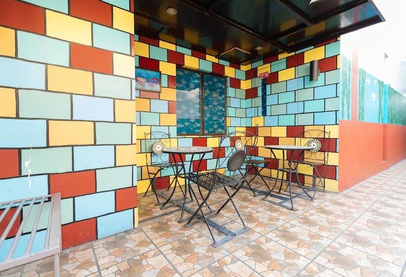 호텔 Reddoorz Plus @ Rsg Legarda Manila