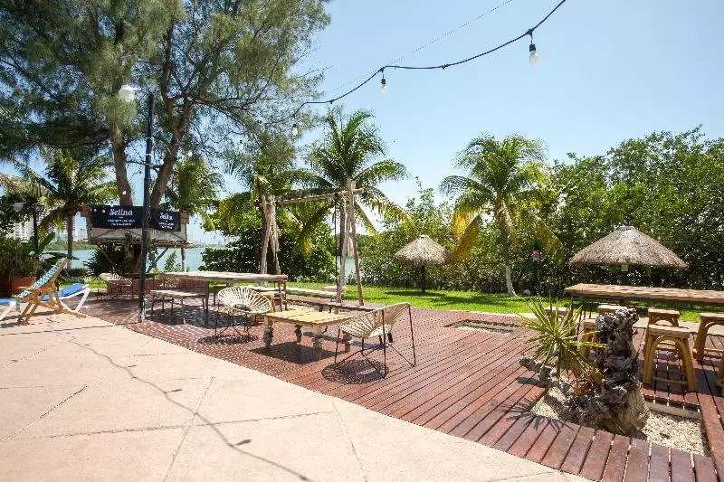 Nílu Cancun Zona Hotelera by Selina