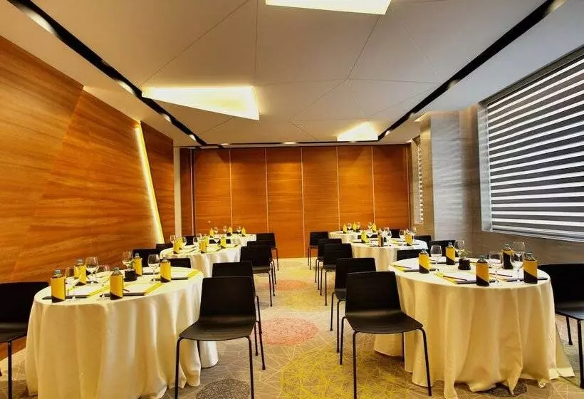 ホテル Radisson Bengaluru City Center