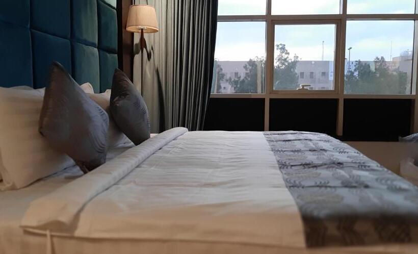 בית מלון כפרי Three Points Al Salama