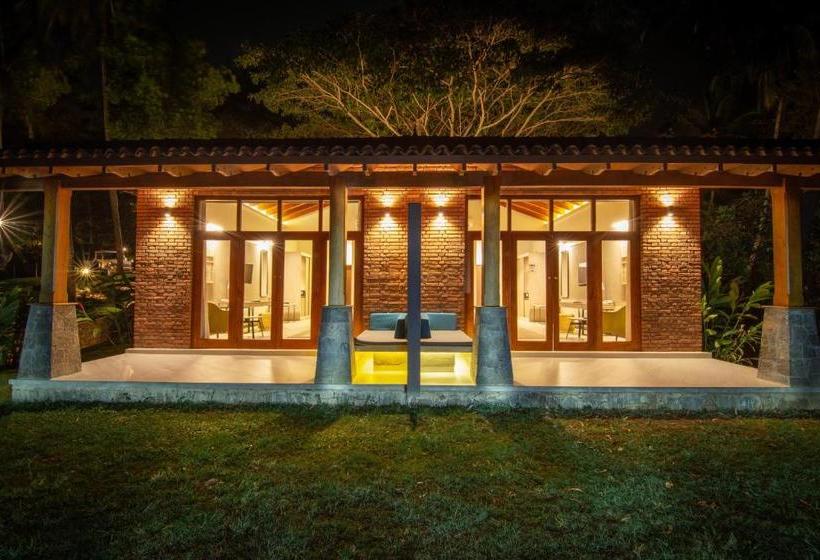 Victoria Golf & Country Resort