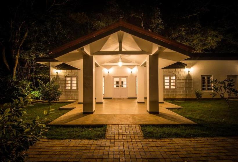 Victoria Golf & Country Resort