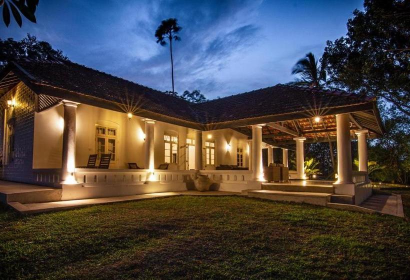 Victoria Golf & Country Resort