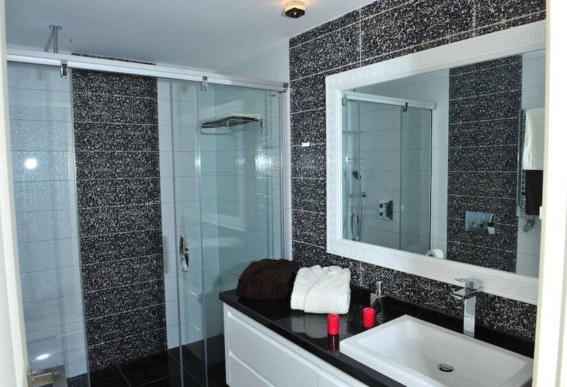 בית מלון כפרי Elite Admiral Premium Residences