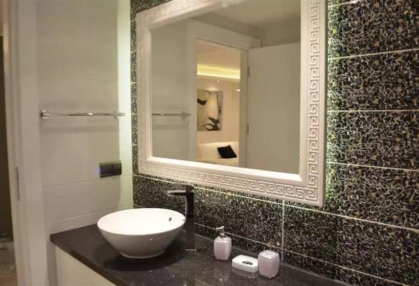 Hotelli Elite Admiral Premium Residences