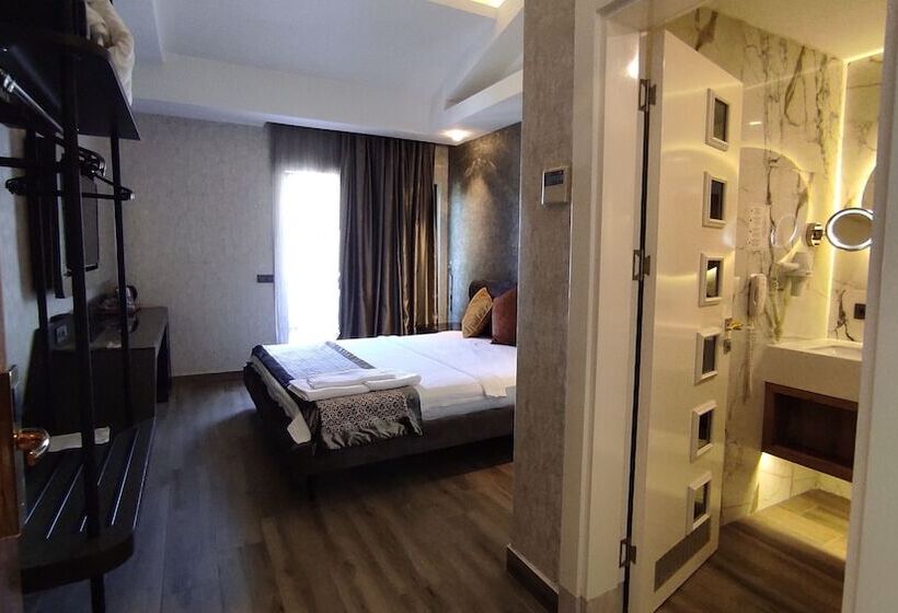 בית מלון כפרי Elite Admiral Premium Residences