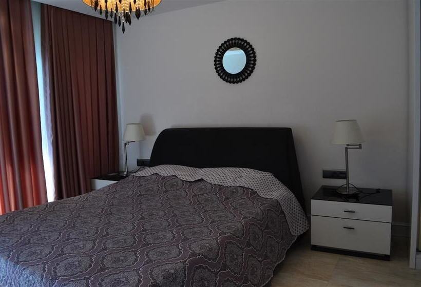 בית מלון כפרי Elite Admiral Premium Residences