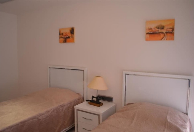 בית מלון כפרי Elite Admiral Premium Residences