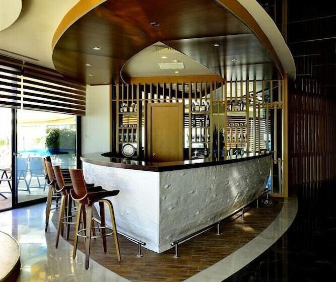 בית מלון כפרי Elite Admiral Premium Residences