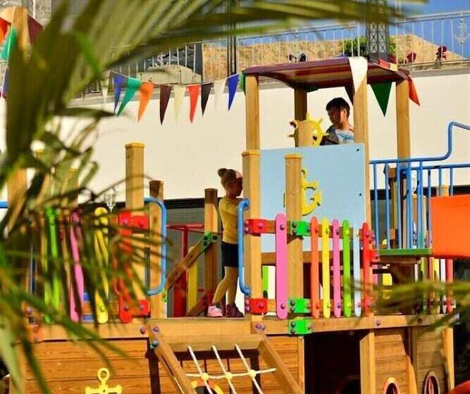 בית מלון כפרי Elite Admiral Premium Residences