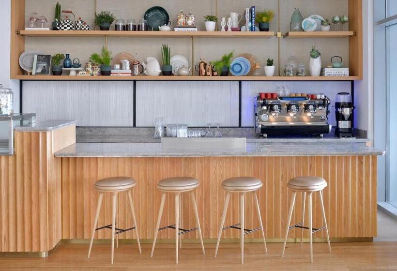 Hotel Vida Creek Harbour